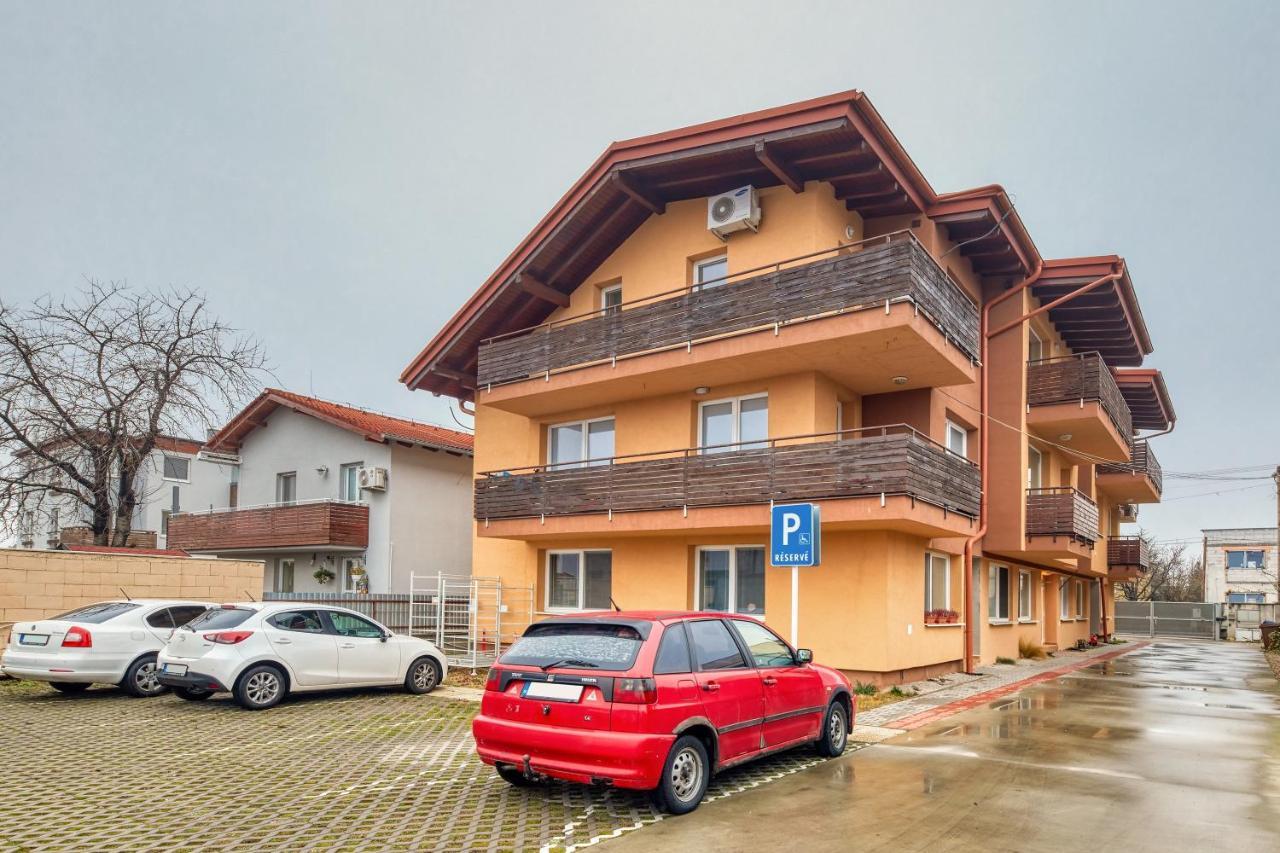 Destiny Apartment Bratislava Extérieur photo